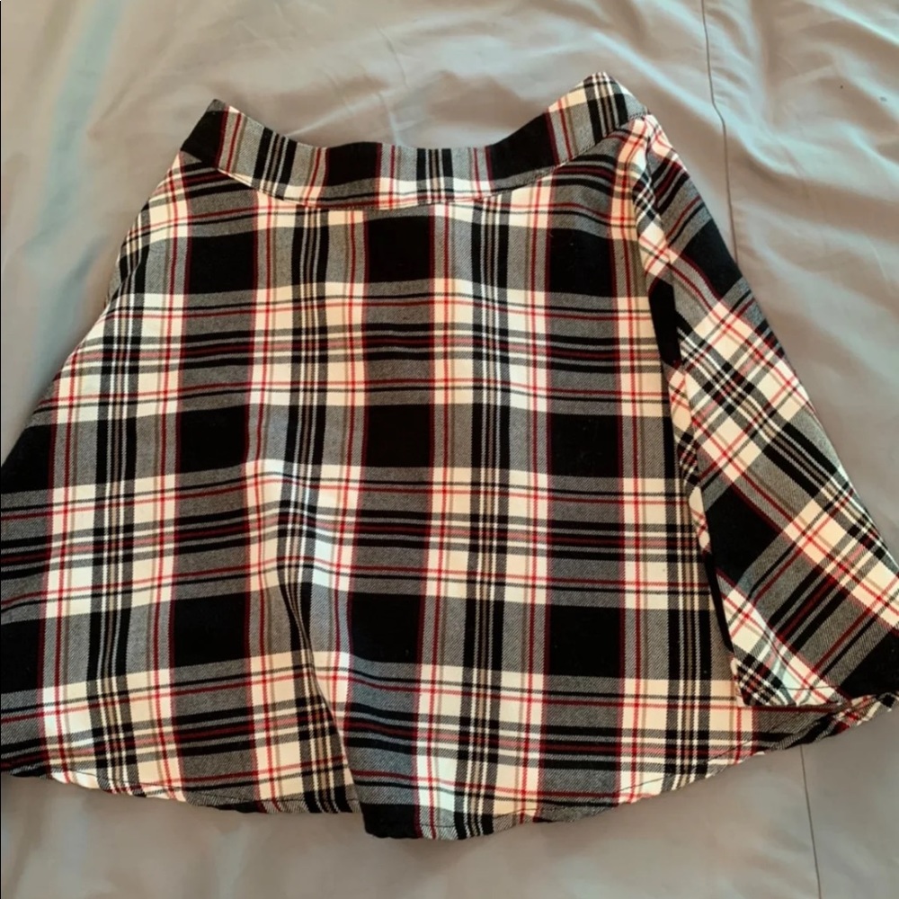brandy melville plaid skirt